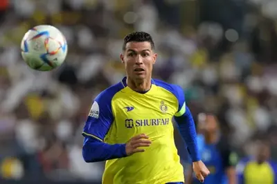 La polémica actitud de Cristiano Ronaldo: empujó a un fanático