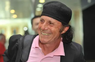 La espectacular torta de cumpleaños para Guillermo Vilas