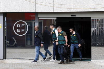 Allanamientos en la sede de la RFEF: siete detenidos por presunta corrupción en un acuerdo millonario