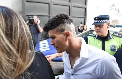 Vélez le rescindió el contrato a Sebastián Sosa en medio del escándalo por abuso sexual