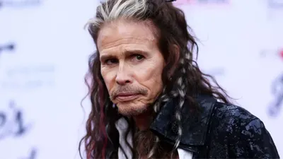 Steven Tyler volvió a cantar tras haberse fracturado la laringe