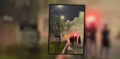 Se incendió un micro con jugadoras de vóley de Gimnasia y se salvaron de milagro