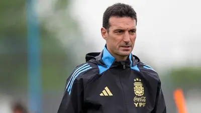 Un juvenil sin contrato profesional, el Colo Barco y 3 más: las sorpresas que planea Scaloni en la Selección Argentina