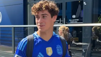 Colapinto llegó al GP de Bélgica con la camiseta de la Selección