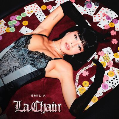 Emilia anunció el lanzamiento de "La Chain"