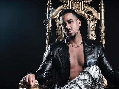Romeo Santos nos regala un adelanto de su nuevo single en redes sociales