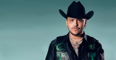 Christian Nodal lanzó su nuevo videoclip "Quédate"