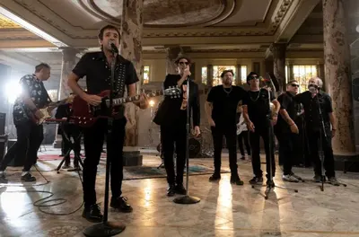 Los Auténticos Decadentes y Calamaro juntos para una nueva versión de Costumbres Argentinas