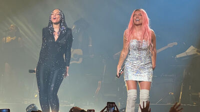 Karol G cumple su sueño de cantar junto a Alicia Keys