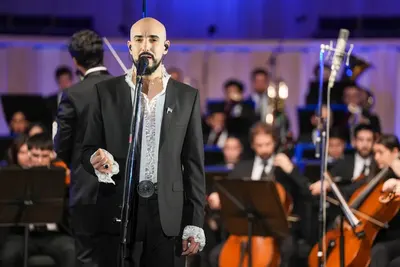 Abel Pintos estrenó “Alta en el cielo”