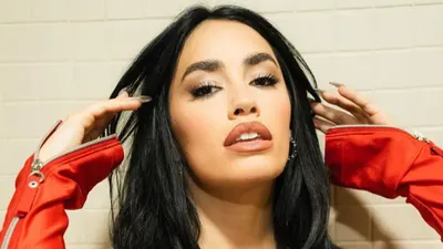Salió una edición Deluxe de "Lali"