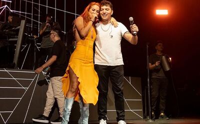 Banda XXI lanza "Cuando me enamoro" en vivo junto a Flor Vigna