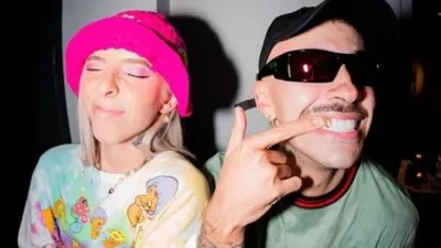 Young Miko y Feid colaboran en el video "Offline"