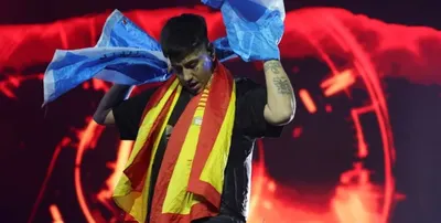 Duki brilló en el estadio Santiago Bernabéu