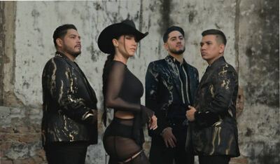 India Martínez y La Adictiva juntos en "Equipo Favorito"