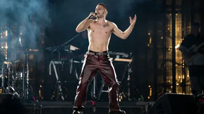 Wos publica el video de "La Cochería" en vivo