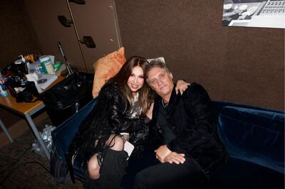 Thalía versiona un clásico de Soda Stereo junto a Charly Alberti
