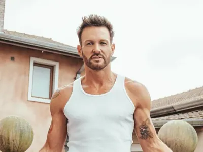 Salió "Vuelve", el nuevo disco de Axel