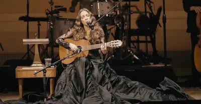 Natalia Lafourcade tiene nuevo sencillo: "Amor clandestino (Acústica)"