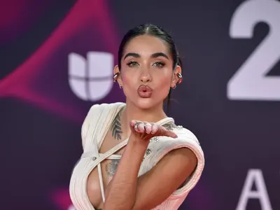 ¡María Becerra feliz de volver a los escenarios!
