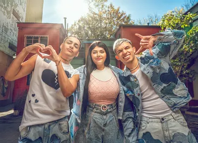 Roze publica "Mi Corazón" junto a Flor Álvarez