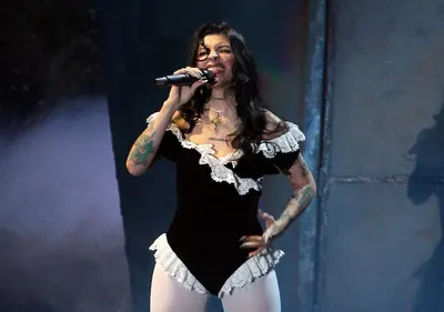 Cazzu presenta "Balada Malvada"