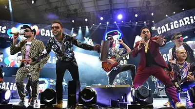 Los Caligaris estrenaron su fiesta "Maquillaje y Canción" en Buenos Aires