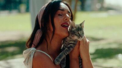 Ángela Leiva estrena "Gato"