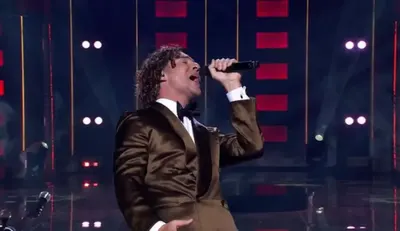 David Bisbal emociona en Almería con un homenaje a Julio Iglesias
