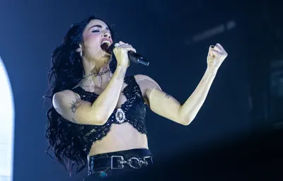 Lali inmortaliza el fenómeno de "1Amor" con una versión en vivo