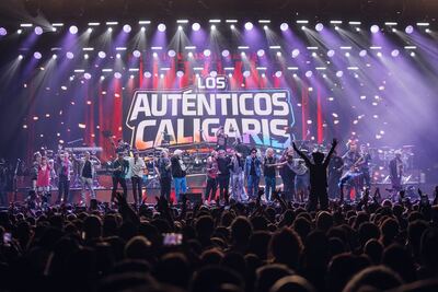 Los Auténticos Decadentes y Los Caligaris reviven un clásico de Sergio Denis