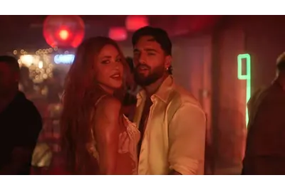 Shakira y Maluma renuevan su química y le apuestan al merengue en "Agua"