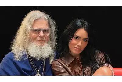 "Con vos": La colaboración de Lali, Santaolalla y Bajofondo