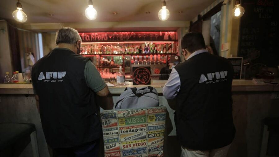 AFIP: Detectan incumplimiento laboral en shoppings y locales gastronómicos