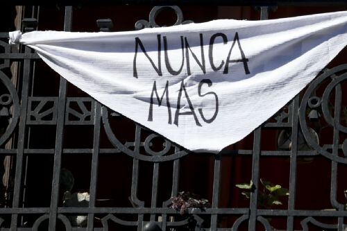 Tras dos años, el Día Nacional de la Memoria vuelve a conmemorarse en la Plaza de Mayo