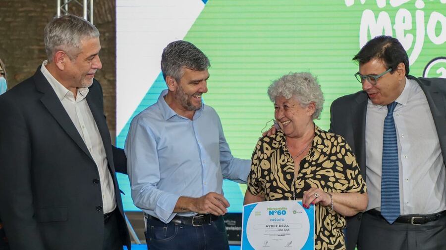 Avellaneda: Entregan microcréditos del Programa Construir Futuro