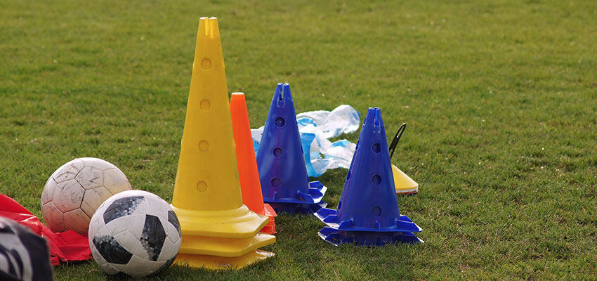 Coronel Dorrego: El intendente Raúl Reyes entregó material a entidades deportivas