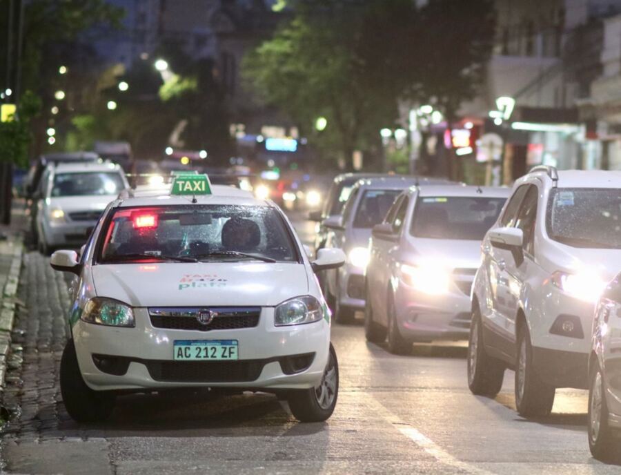 La Plata: Ya rige la nueva tarifa de taxi en la ciudad