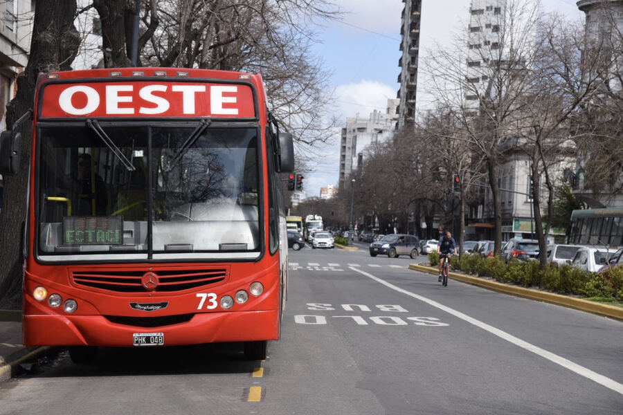 La Plata: Implementan carriles exclusivos en calle 54 de Avenida 7 a 12