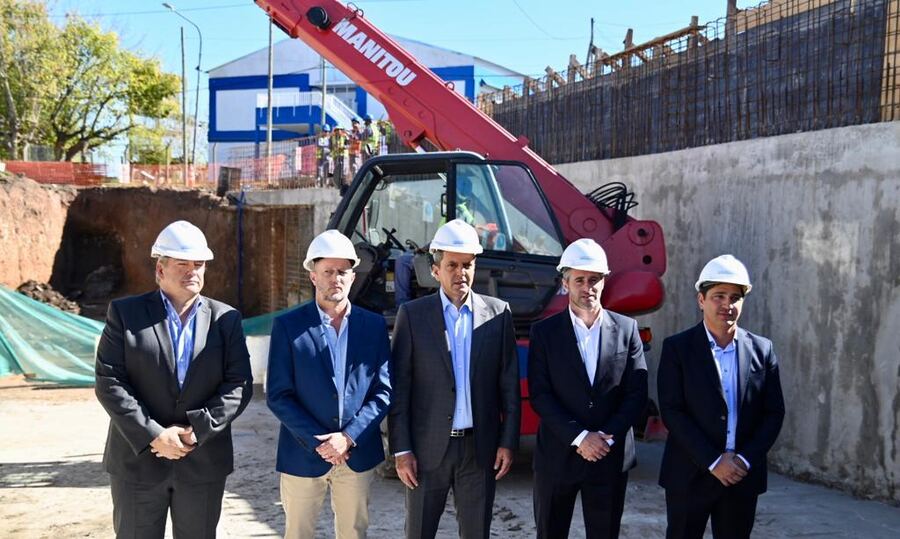 Pilar: Massa, Insaurralde y Achával  recorrieron las obras del primer paso bajo nivel