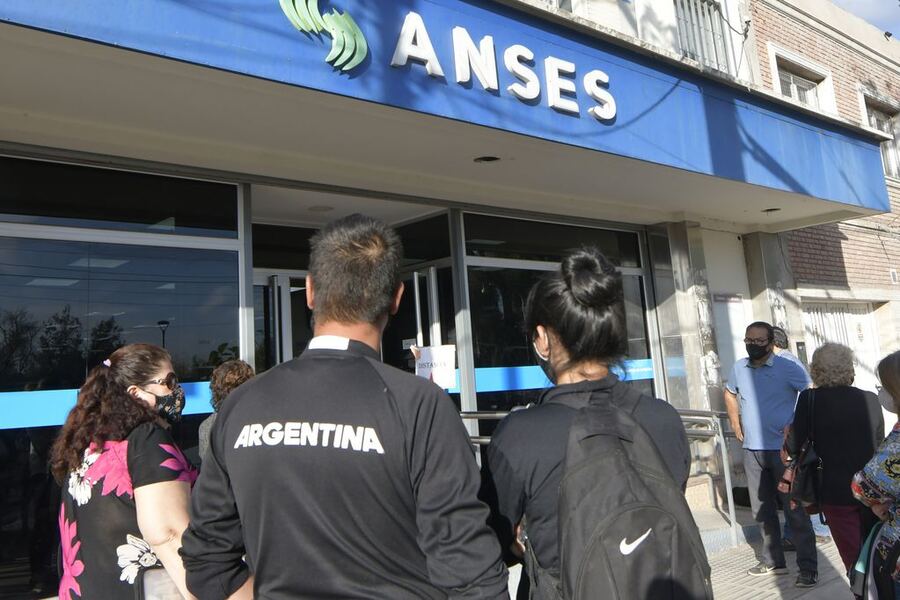 Ya es oficial el refuerzo de ingresos de $18 mil pesos para trabajadores vulnerables
