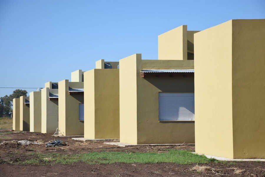 Reactivan la construcción de más de 380 viviendas en el conurbano bonaerense