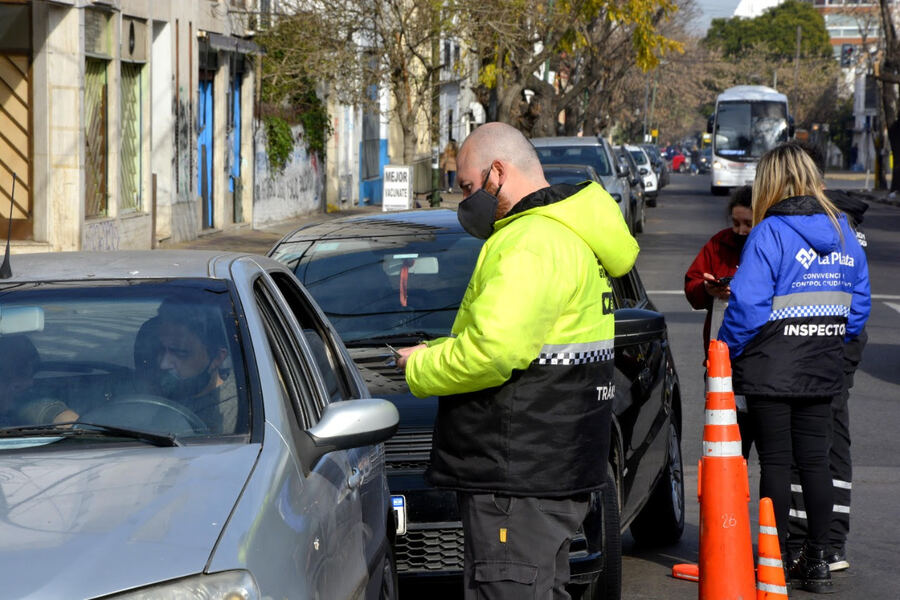 La Plata: Secuestran 8 remises truchos en operativos contra el transporte ilegal