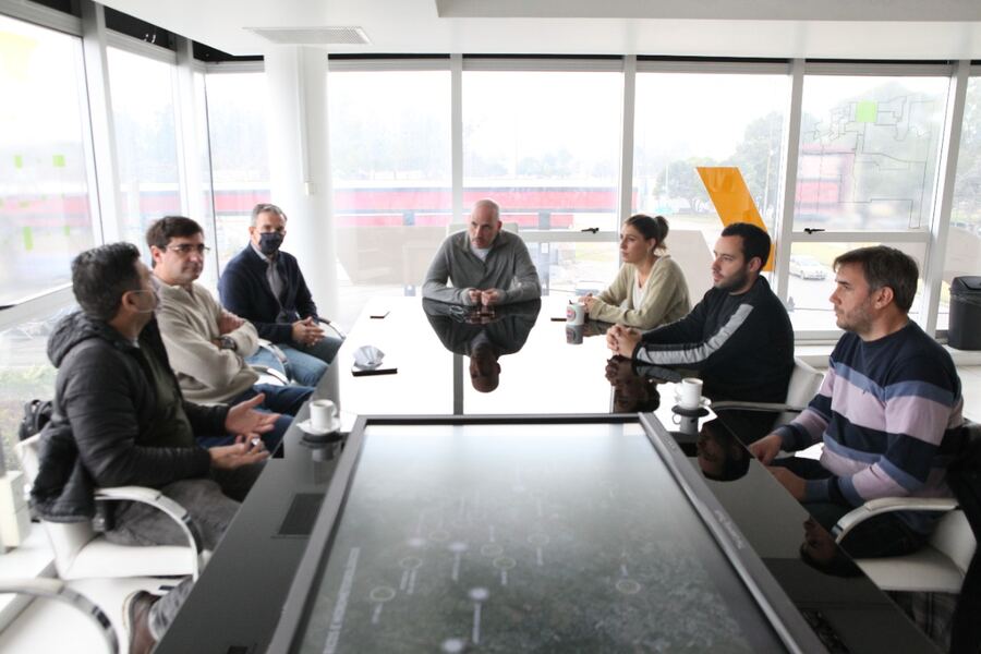La Plata: La comuna y Edelap supervisan obras del servicio eléctrico en la región