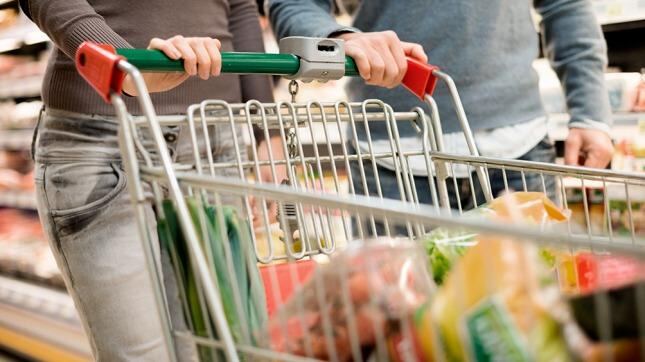 En mayo, la canasta básica alimentaria aumentó 4,6 por ciento
