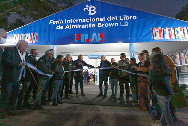Almirante Brown: Más de 100 mil personas visitaron la Feria del Libro