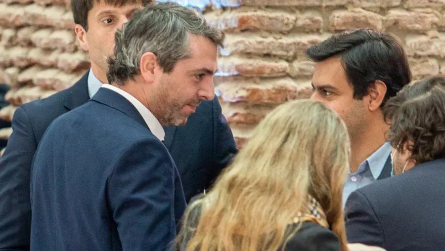 Renunció Guillermo Hang a la Secretaría de Comercio Interior