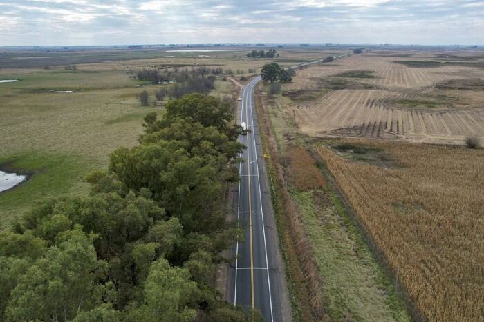 Continúan las obras en la Ruta Provincial N°65 entre Bolívar y Nueve de Julio
