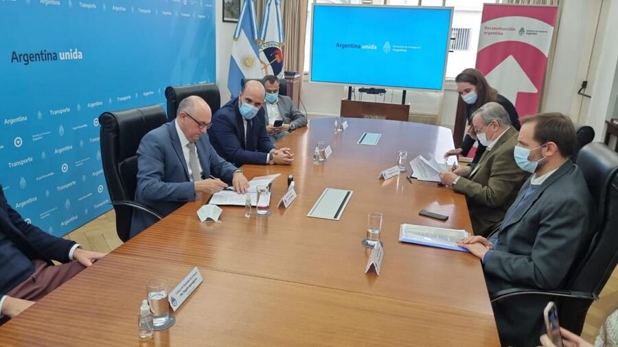 Tandil: Firman convenio para remodelar la terminal de ómnibus