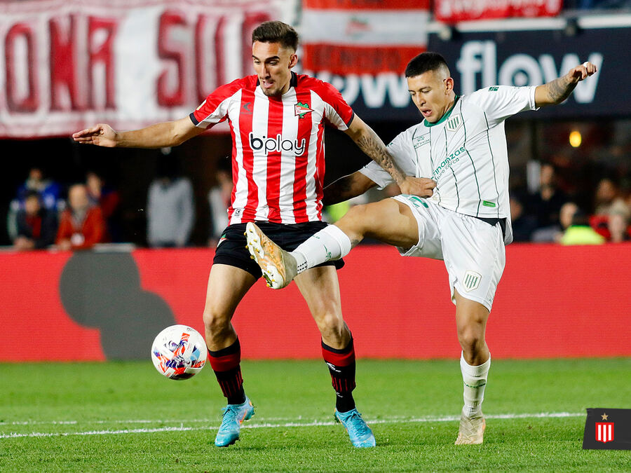 No se sacaron ventajas: Estudiantes y Banfield empataron 0 a 0 en UNO